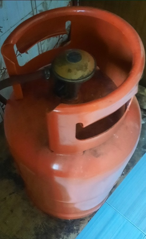 MARIASDECL75313's tweet photo. Item - 12.5 kg gas cylinder
Price - 20,000
Condition - used
Location-  Abuja https://t.co/6mbPud5MjP