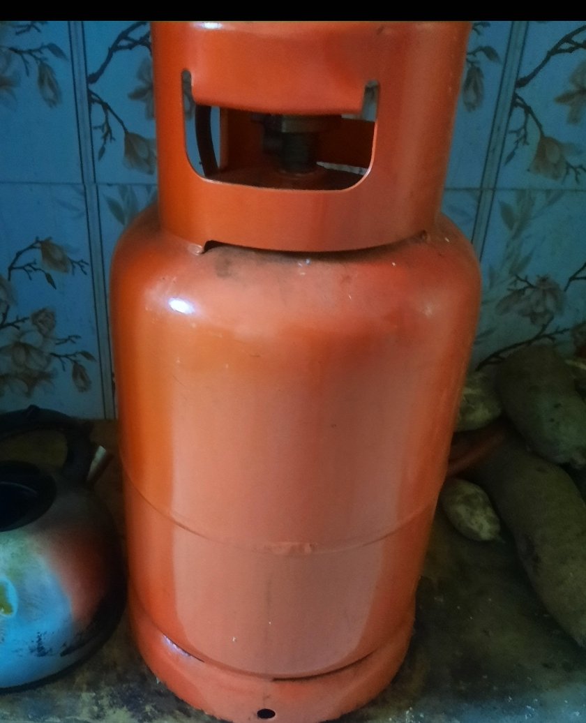 MARIASDECL75313's tweet photo. Item - 12.5 kg gas cylinder
Price - 20,000
Condition - used
Location-  Abuja https://t.co/6mbPud5MjP