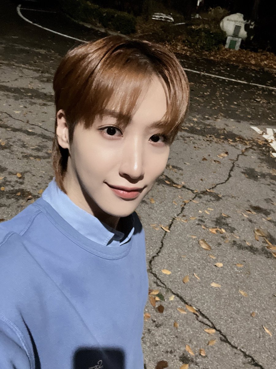 BR_DONGMYEONG's tweet photo. [#STARCANDY 🍭 271123]

Confira as fotos da rádio de hoje 📻 

#ONEWE #원위 #동명 #DONGMYEONG https://t.co/vAD3WtYGL2