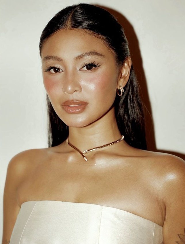 loveiary's tweet image. GOD IS A WOMAN AND HER NAME IS NADINE LUSTRE