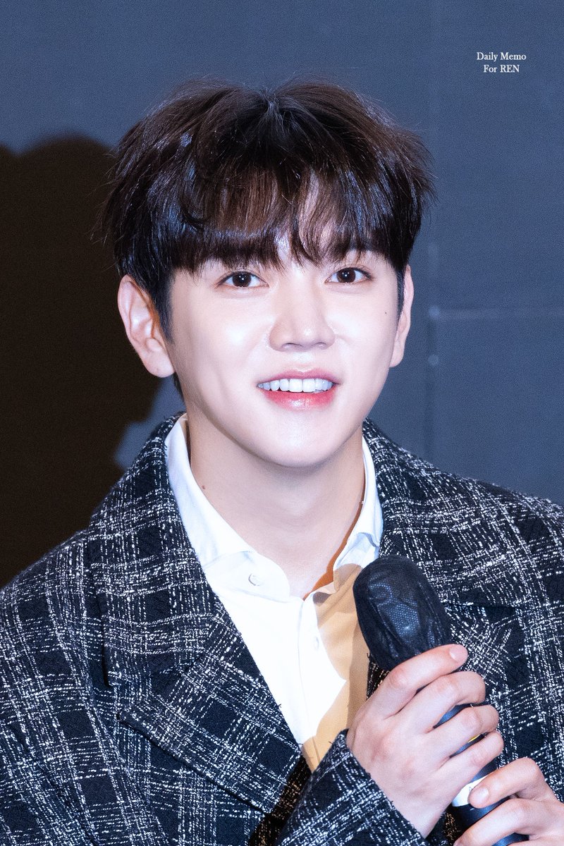 Memo_luv9's tweet photo. 231126 그림자고백 GV🐰
😆🖤🤍
 #렌 #REN #최민기 #CHOIMINGI #그림자고백 https://t.co/RcVe8288Ea