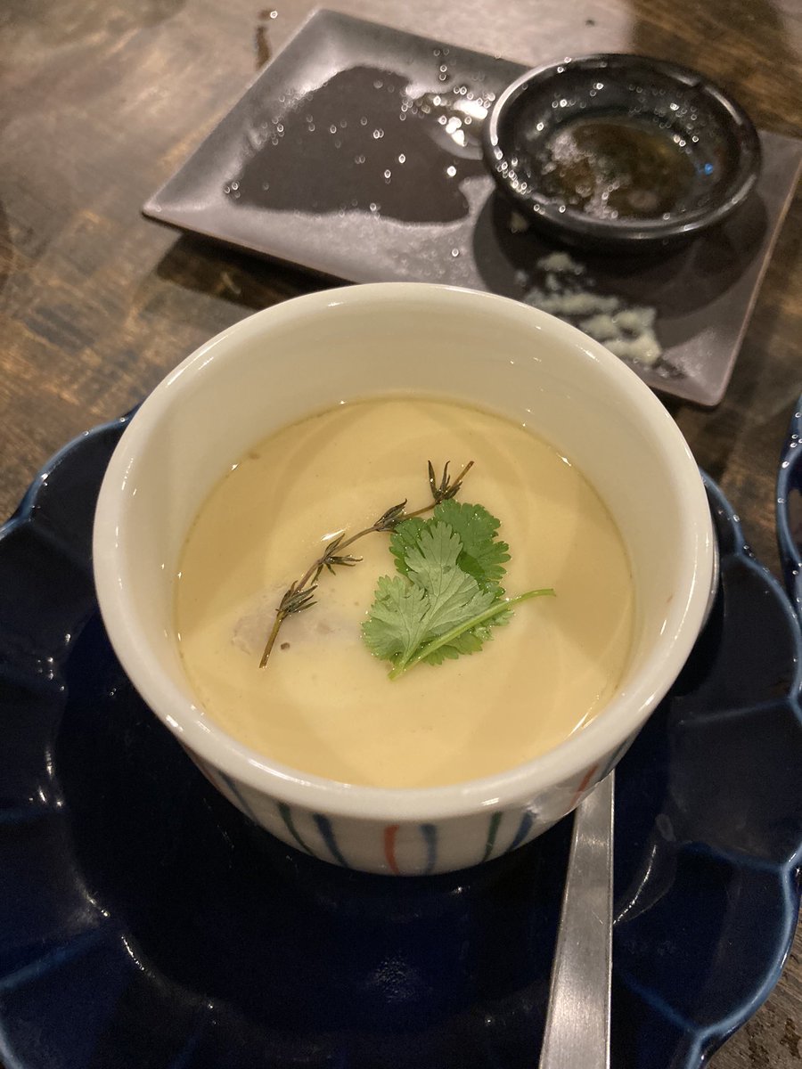 あと昨日は米とサーカスのジャンコラボ行ってきた!!最高だった…令和に食えるジャンメニュー…どれもめちゃ美味しかった センシティブなので脳みそ茶碗蒸しだけ載せとく 一番の楽しみだった春巻きは品切れだった🥹🥹🥹🥹