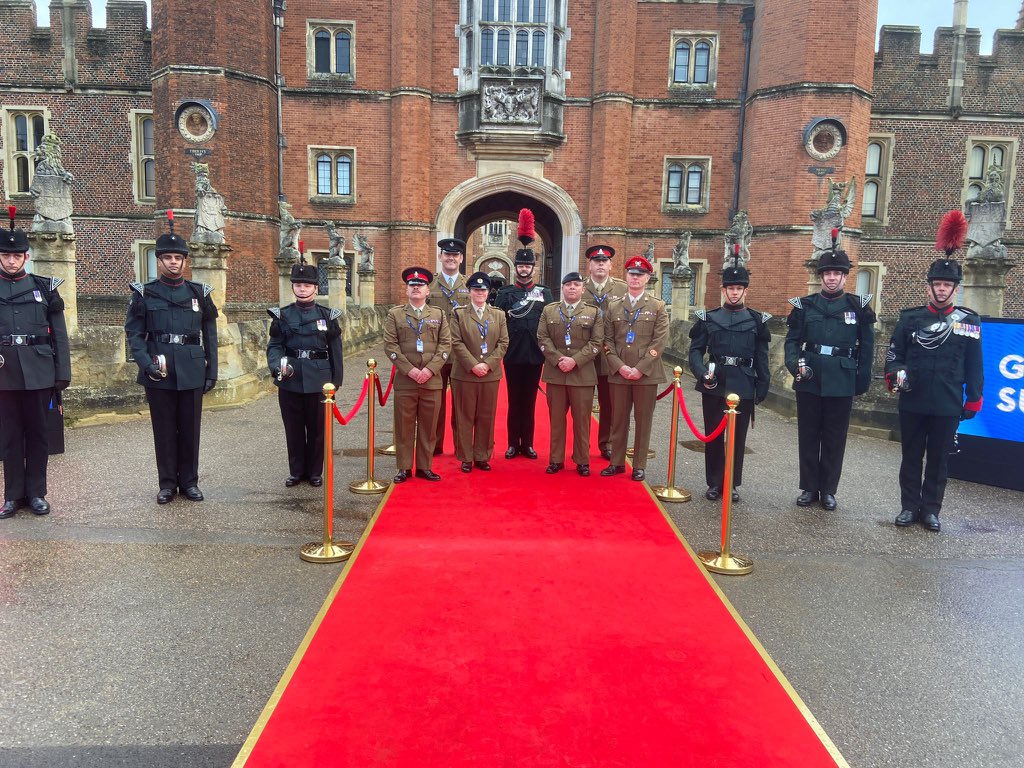MattPallas's tweet photo. A real privilege to of been able to play a small part in the Global Investment Summit 23. Awesome effort by the @RiflesRegiment Buglers adding extra style and panache. #ExportSupportTeam #UKDSE #GIS23 https://t.co/qQoIUXnKph