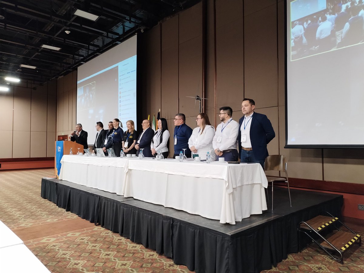 Presencialmente, y en línea (con cerca de 5 mil Unadistas) trabajamos, por 5 días, en el XXVI Encuentro de Líderes Académicos de la <a href="/UniversidadUNAD/">Universidad UNAD</a>, para reflexionar, y avanzar, en torno de nuestro Modelo Pedagógico, único en el contexto de la educación superior