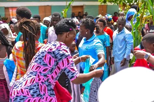 CatalystUganda's tweet image. Ministry is more than preaching the word of God it's meeting people's practical needs as well.we preached the word of God and also gave out clothes, towels, blankets.Thank you so much World Harvest Church North and Pastor Asa Dockery for supporting this outreach
Catalyst Ministry