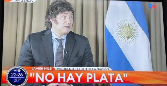 - Hola pa, cómo va?
-