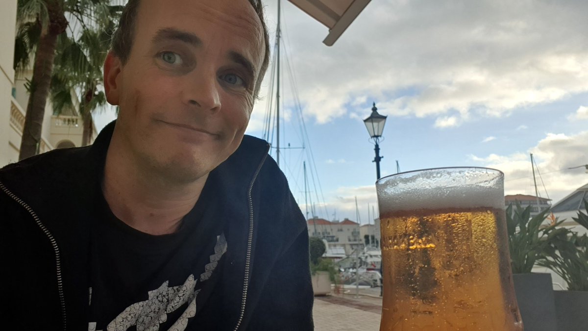 Gareth P Jones X is a Pile of Poo tweet media