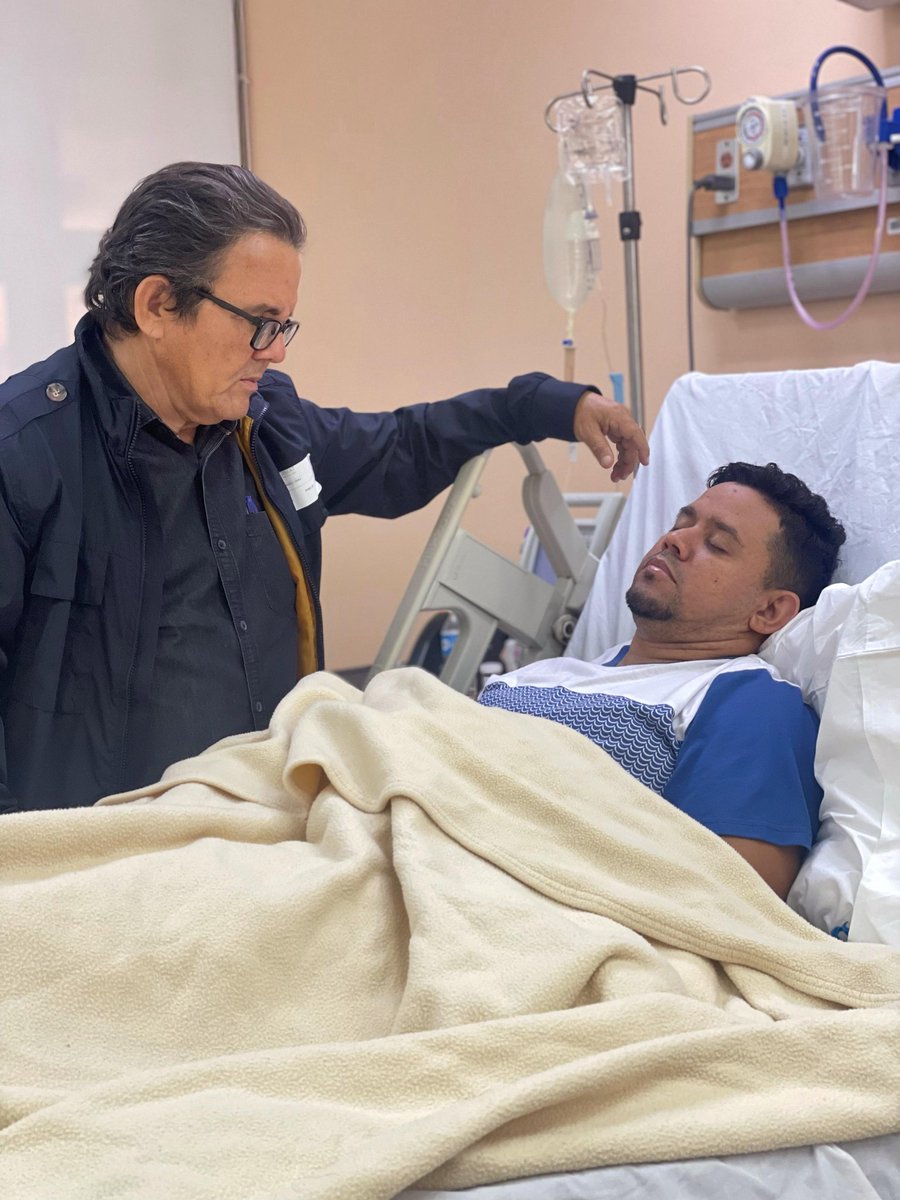 Oramos para que todo salga bien mi hijo amado, Victor Fernando. Te amo.