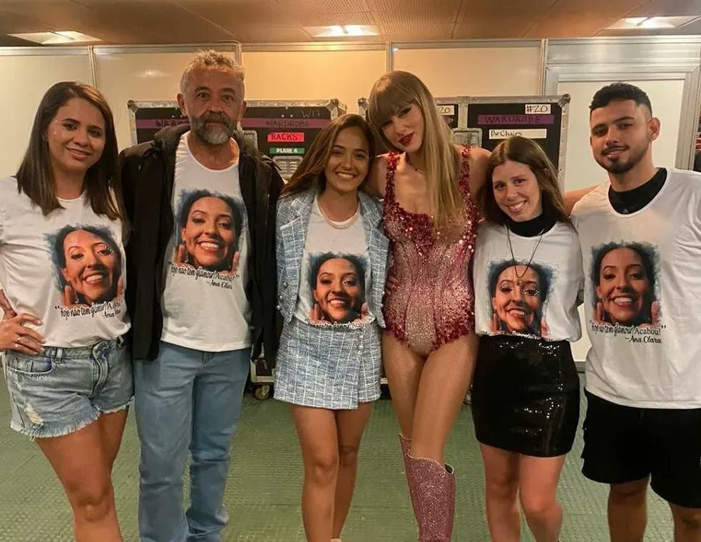 agora_rn's tweet photo. Família de Ana Clara Benevides vai a show de Taylor Swift em SP - https://t.co/s7639h2ujF https://t.co/YxYVo5TQpd