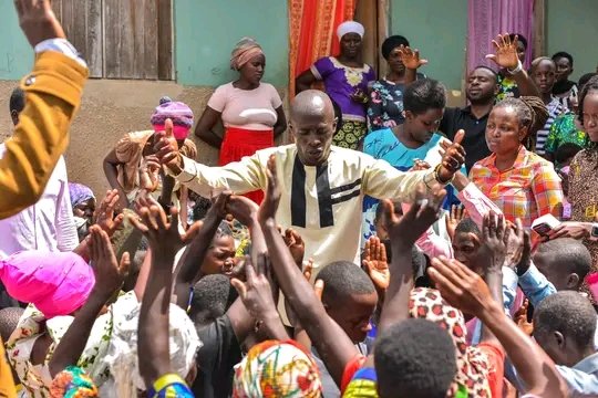 CatalystUganda's tweet image. Ministry is more than preaching the word of God it's meeting people's practical needs as well.we preached the word of God and also gave out clothes, towels, blankets.Thank you so much World Harvest Church North and Pastor Asa Dockery for supporting this outreach
Catalyst Ministry