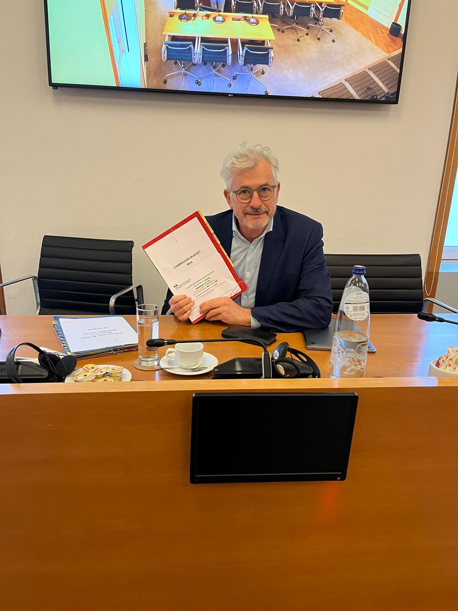 BernardClerfayt's tweet photo. Un budget 2024 au service du bien-être des animaux ! Près d’1 million supplémentaire depuis 2019 !
💪 Ce qui va nous permettre de renforcer notre soutien aux refuges, aux communes, financer des projets d’alternatives à l’expérimentation animale.
Mais 2024 sera surtout marquée l’adoption du premier Code bruxellois du #BienÊtreAnimal ! 🐾