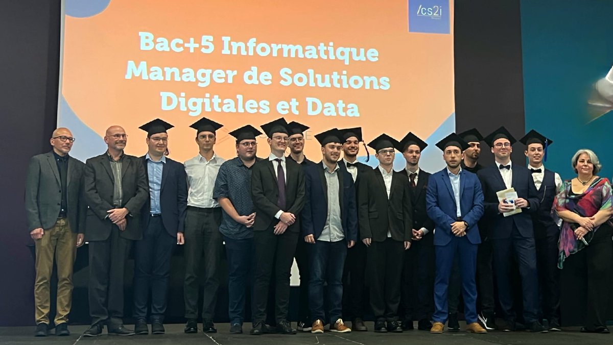 📷 Retour en image sur les remises de diplômes du cs2i Bourgogne - Ecole Supérieure d'Informatique et de DIGISUP - Ecole Supérieure de Marketing Digital au Casino de Pougues 👩‍🎓​👨‍🎓

​💪 Nous leur souhaitons une réussite professionnelle bien méritée à tous les étudiants diplômés !