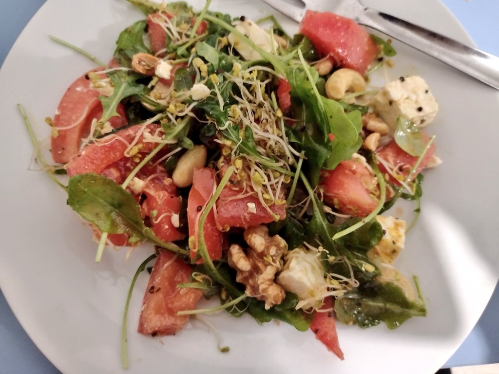 tsukinimuragumo's tweet image. #fitlistopad
Kilka posiłków z ostatniego tygodnia (niskie IG):
1) paella z krewetkami i chorizo
2) sałatka z fetą, rukolą, pomidorami, orzechami i kiełkami
3) jogurt z otrębami, jagodami i orzechami pini
4) makaron z brokułami, pomidorami suszonymi, tuńczykiem o sosem serowym