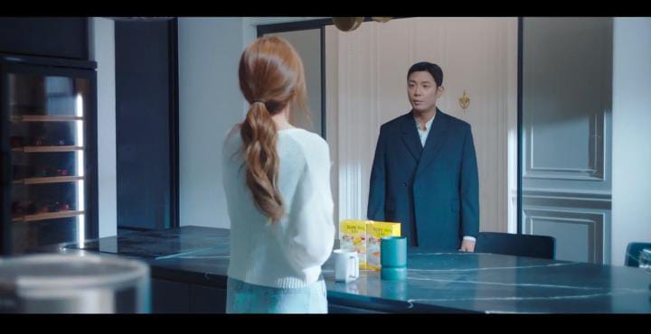 RapiSihombing's tweet photo. Emang boleh ada drakor seseru ini? Iyes Castawaydiva
Park Eun Bin emang gak pernah gagal deh seru bgt ceritanya.. 
Terus ini nih diva Indonesianya ada yg lihat gak.. Yang kuning itu lho tropicana slim 

#divadariindonesia
#castawaydiva https://t.co/tvCjGiWXSd