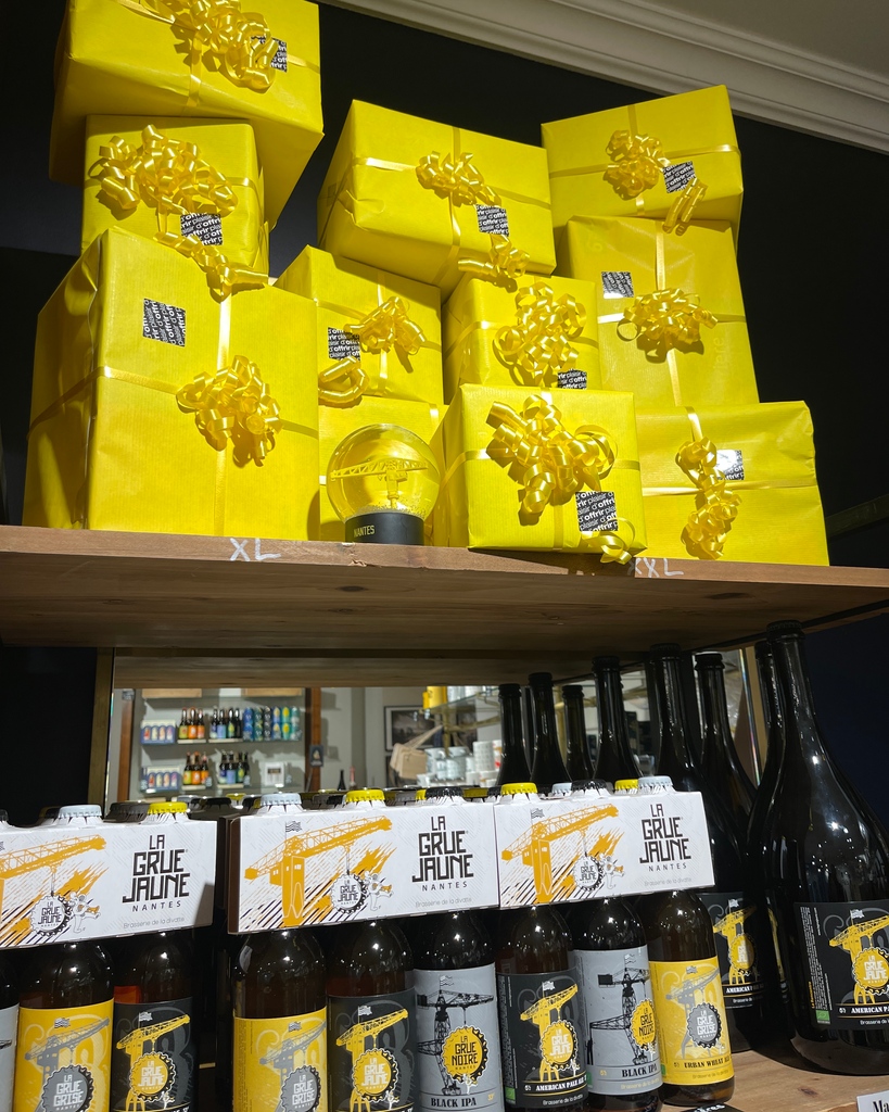 Ce lundi après-midi la route des cadeaux de #Noël passe par notre boutique éphémère installée au 6 rue Rubens dans le centre de #Nantes