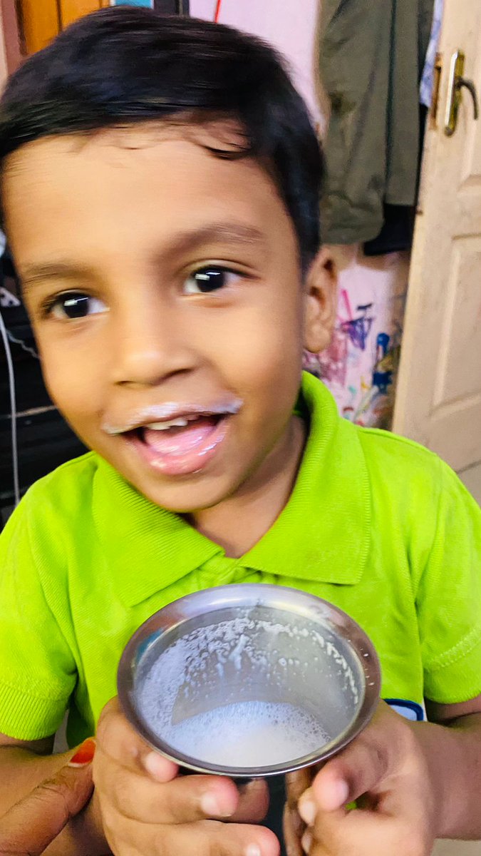 rakeshgk23's tweet image. @Amul_Coop @amulcares @amultamilnadu Hi, our children celebrated #NationalMilkDay with the #MilkMoustache activity