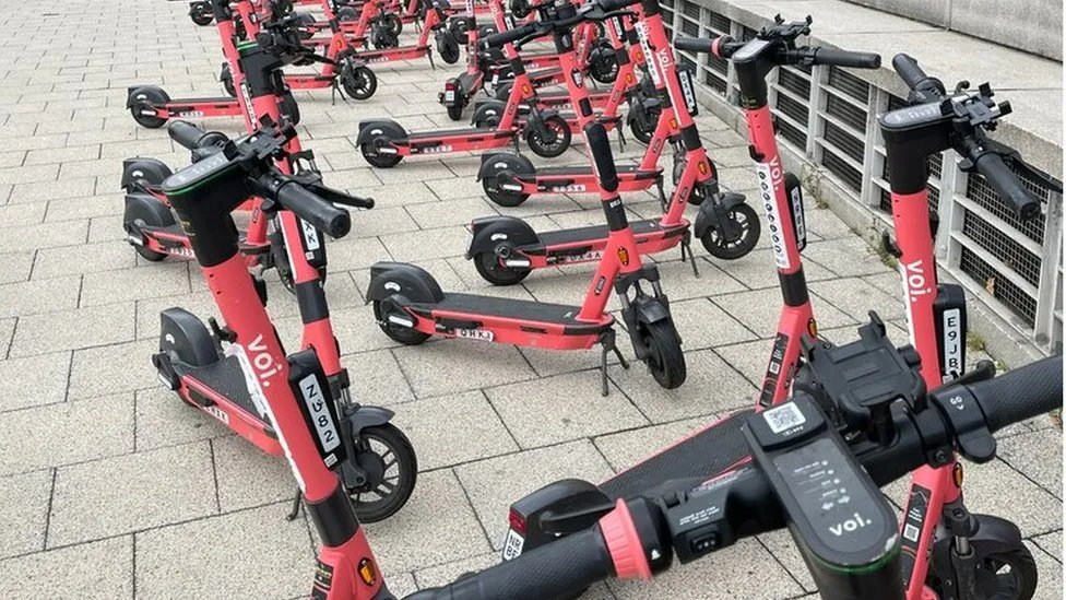 Shared Micromobility (@shared_mm) on Twitter photo 6 people have been arested in #Liverpool, after steling around 700 <a href="/voitechnology/">Voi Technology</a>'s 🛴batteries. Total estimated to £500,000 ...🤔expensive🔋!
bbc.com/news/uk-englan… 6 people have been arested in #Liverpool, after steling around 700 <a href="/voitechnology/">Voi Technology</a>'s 🛴batteries. Total estimated to £500,000 ...🤔expensive🔋!
bbc.com/news/uk-englan…