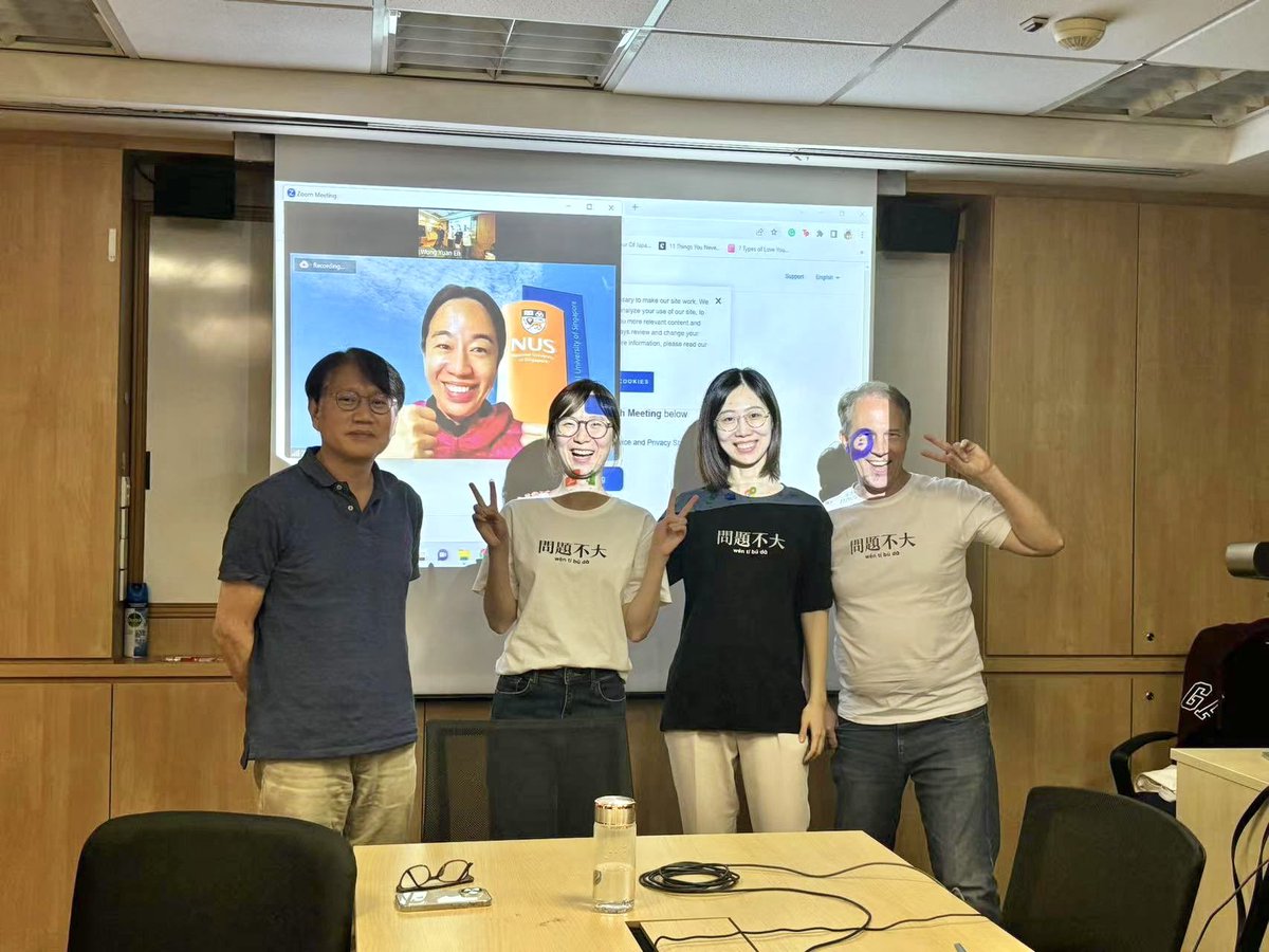 Renwen Alice Zhang (@renwenzhang) on Twitter photo Congrats to Dr. <a href="/zichengstephy/">Zicheng Zhu</a> on her successful PhD defense! ๐ So proud and excited for your future successes! <a href="/CNMnus/">NUS Communications and New Media</a> Congrats to Dr. <a href="/zichengstephy/">Zicheng Zhu</a> on her successful PhD defense! ๐ So proud and excited for your future successes! <a href="/CNMnus/">NUS Communications and New Media</a>