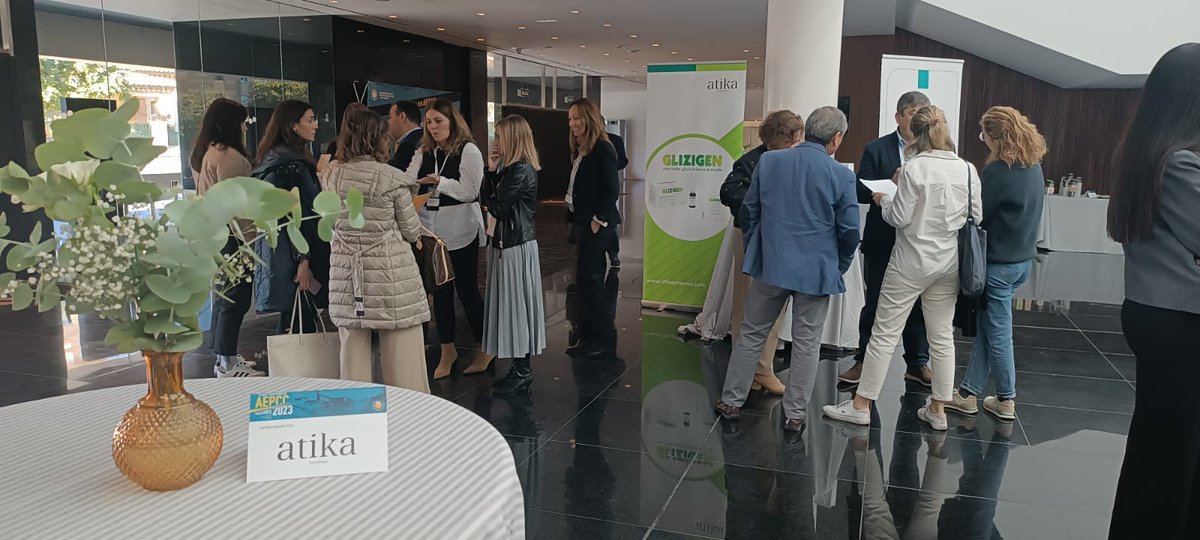 AtikaPharma's tweet photo. 📢 Participamos en el Congreso @aepccolposcopia que se celebró del 23 al 25 en Alicante donde compartimos con los asistentes la publicación de la revisión de la evidencia del ácido glicirricínico y #Glizigen® como antiviral y anti carcinogénico en el tratamiento del #VPH. https://t.co/aGF9jmajFA