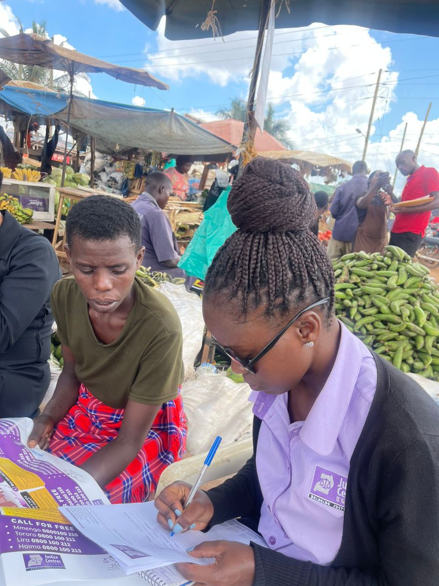 Justice_Centres's tweet photo. Pictured is the Mengo team creating awareness of gender-based violence and offering basic legal advice, during a community outreach at Kabaawo zone - Rubaga Division. The female participants reached out to raised the issue of economic violence. 
@unwomenuganda @GlobalSpotlight https://t.co/Nh769khJSD