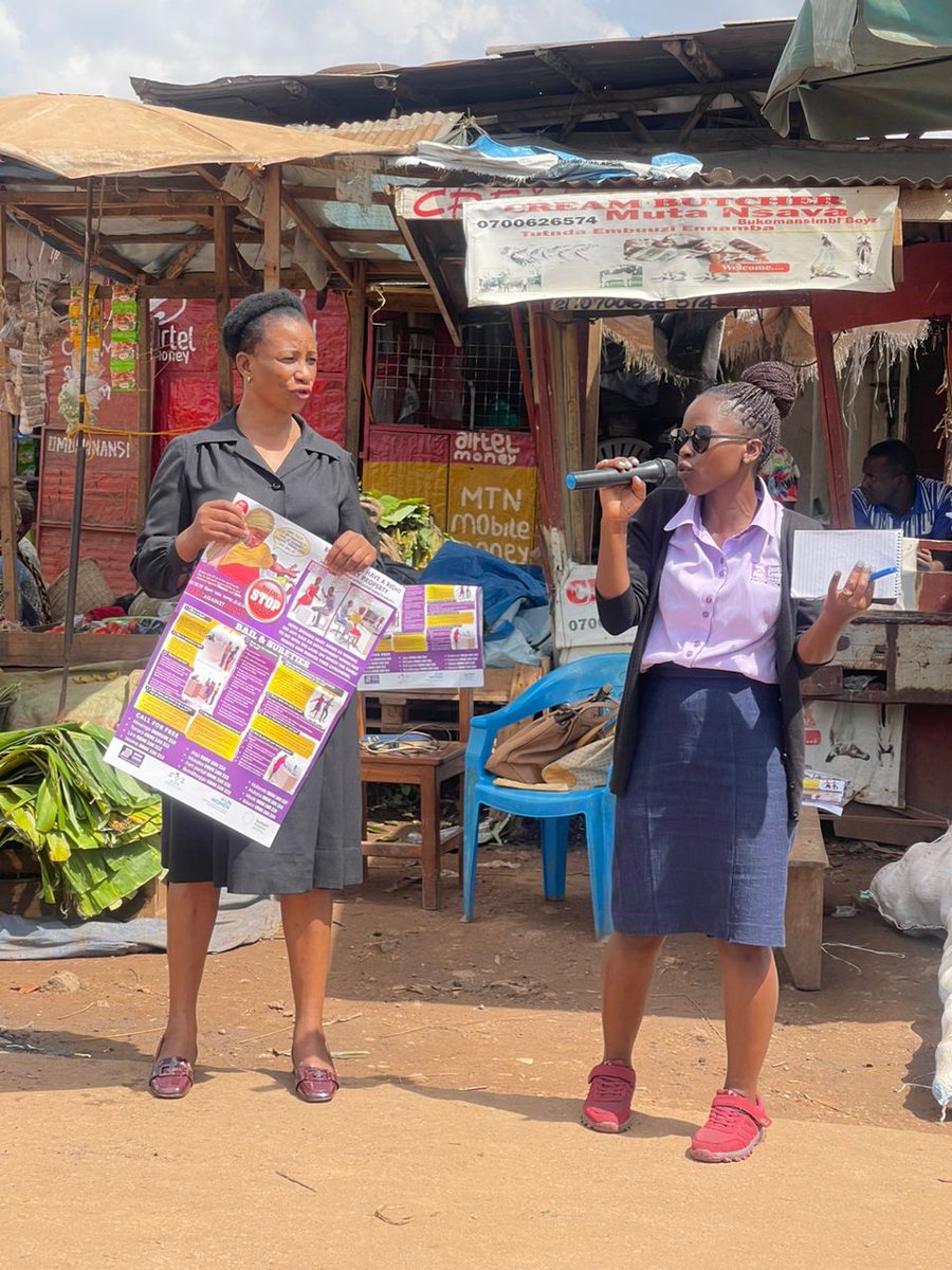 Justice_Centres's tweet photo. Pictured is the Mengo team creating awareness of gender-based violence and offering basic legal advice, during a community outreach at Kabaawo zone - Rubaga Division. The female participants reached out to raised the issue of economic violence. 
@unwomenuganda @GlobalSpotlight https://t.co/Nh769khJSD