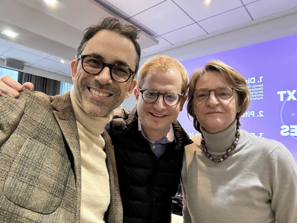 mikiane's tweet photo. Tour de France de la prospective. #Futuretour #étape8 #seriousgame #stgobain #sekurit w/ @guypgoldstein https://t.co/8y63a1mMz9
