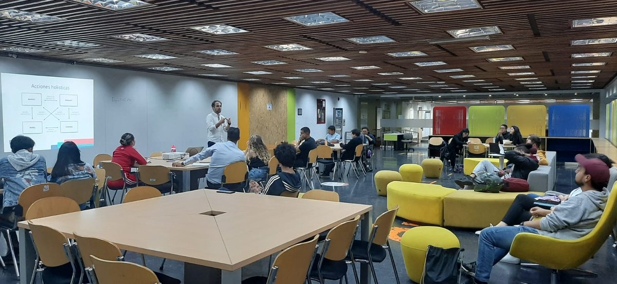 LabPazUNAL's tweet image. 🎓✨ ¡Cierre destacado en el Laboratorio de Innovación para la Paz!
 🚀🌿 Culminó el curso &quot;Ecosistema de Innovación y Emprendimiento&quot; donde nuestros estudiantes de la @BogotaUNAL  están transformando el futuro convirtiendo sus ideas de negocio en innovación.