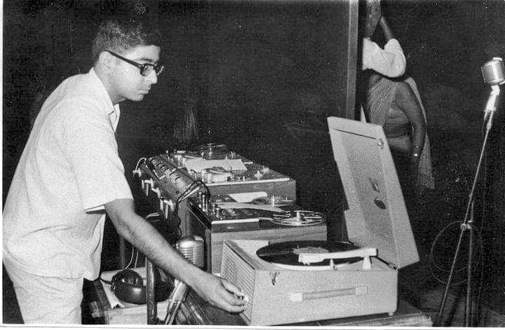 em_basu's tweet photo. Thinking about growing up in an era where vinyl records were quite a rage until slowly taken over by cassettes & CDs later. A vintage pic of Mr Indranath Guha backstage, the then Principal of my Alma Mater during one of the school functions.
#Throwbackmemory https://t.co/Maoo4qVau8