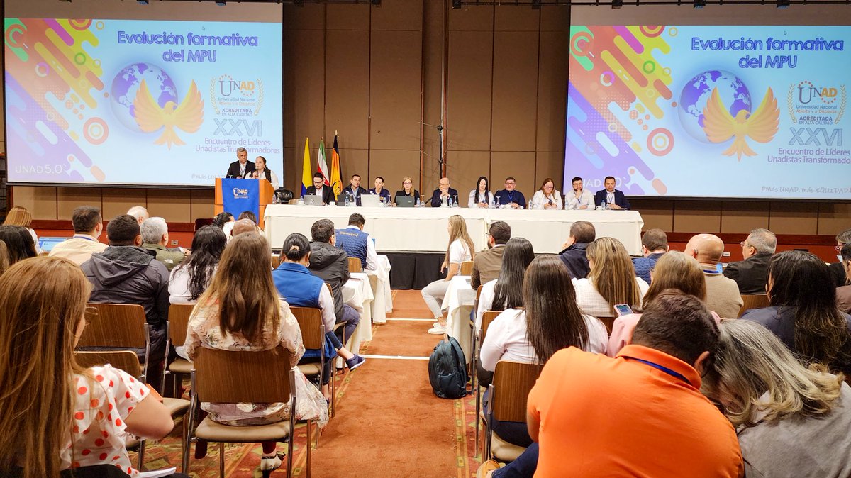 🔔Con la presencia de 300 líderes unadistas de todo el país, y de otros 400 conectados en línea🧑🏽‍💻, iniciamos el 👏XXVI Encuentro de líderes unadistas, el espacio que nos llevará a soñar, planear y consolidar la UNAD 5.0🧡💙

#LideresTransformadoresUNAD 👌💡