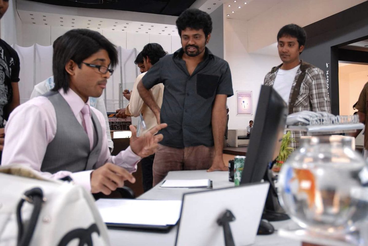 AAFA_Warangal's tweet photo. 14 Years of All Time Fav Arya 2 ! ❤️✨
Thank You @SukumarWritings For Gave Me One Of The Best Nostalgic Movie ! ❣️
@ThisIsDSP You Gave This Memmorable Album ! 💆♂️🎧
#Arya2 #14YearsOfArya2 #AlluArjun𓃵 #Pushpa2TheRule
#TeamAAWarangal @AIAFAOnline @TrendsAlluArjun @alluarjun https://t.co/iBz17FXDQu
