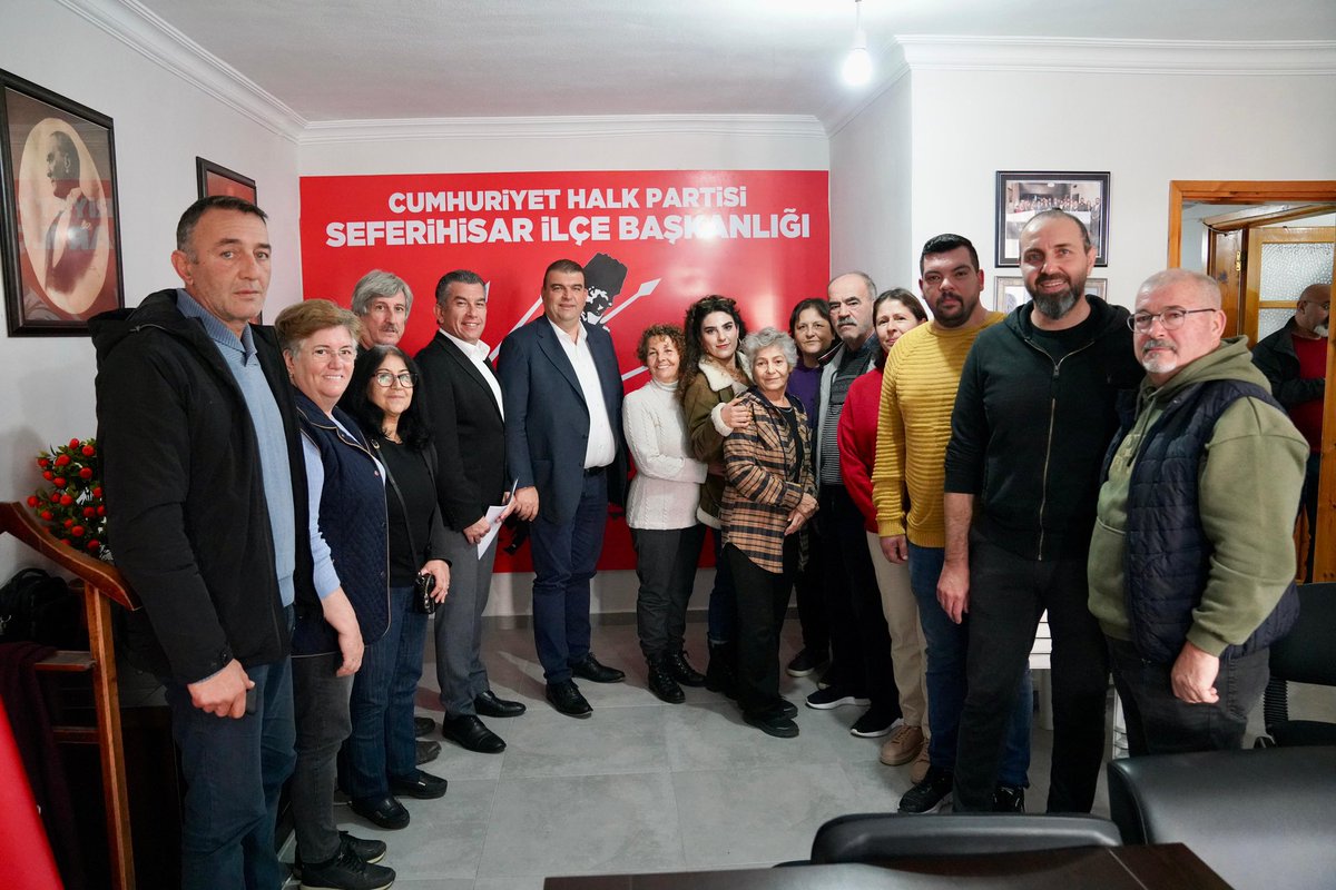 ismaillyetiskin's tweet photo. Seferihisar CHP İlçe Başkanlığımıza adaylık için başvurumu yaptım. 
Halkımızla birlikte çıktığımız bu yolda, 5 yıl daha Seferihisar’ı sizlerle birlikte yönetmeye talibim. Yolumuz açık olsun. https://t.co/fsDLs6C7ks