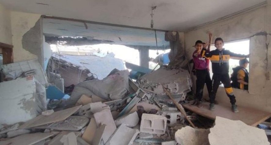 From the rubble of their destoyed homes they start their life again 
Those are the people of Gaza they struggle all the circumstances around them to live and survive
Donate to Gaza🇵🇸
gogetfunding.com/emergency-reli…