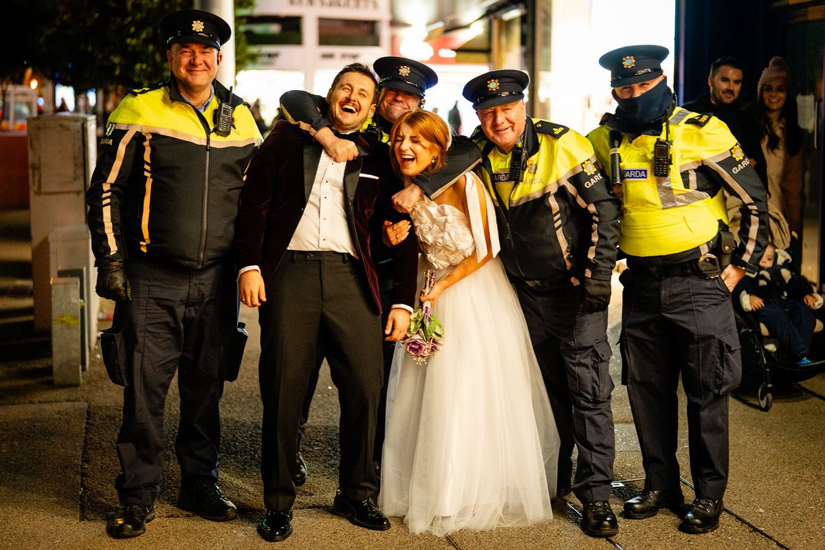 gardainfo's tweet photo. Something old, something new, something borrowed, something blue. 💙

Clyde and Mags tied the knot on Friday in the town that they know and love. 

We know you’ll join us in wishing them the very best for their life together.

#KeepingPeopleSafe https://t.co/Er89fXvq9q