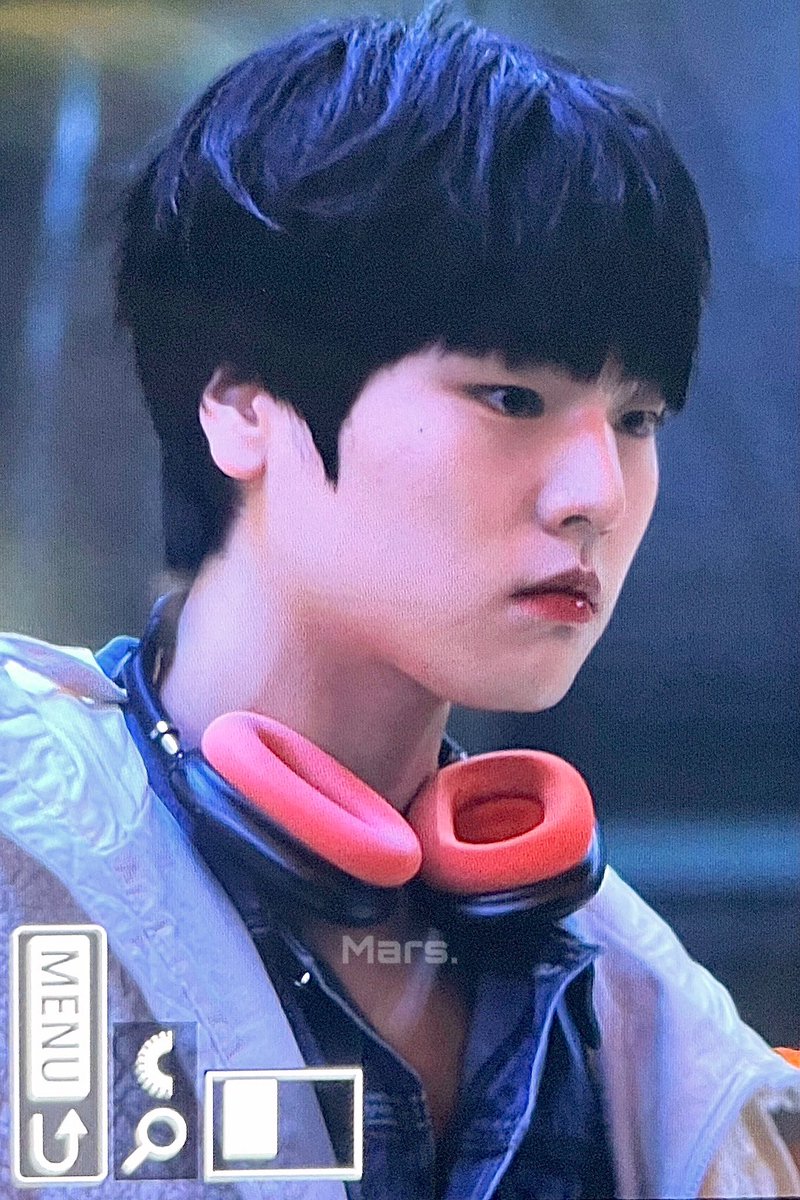 어차피 tweet media
