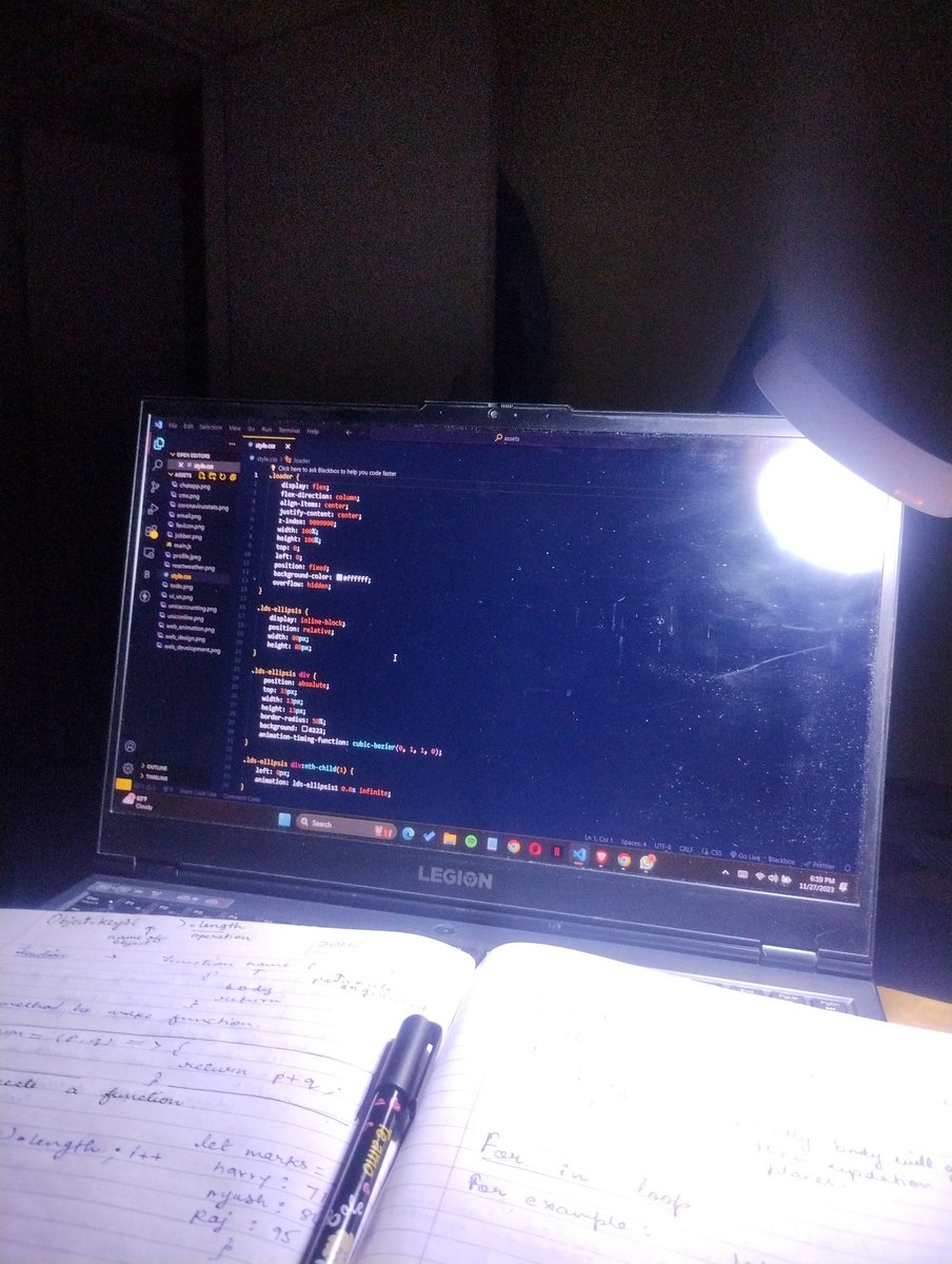 Saksham01032002's tweet photo. "Embracing the chill with a cozy blanket, soft lights, and a coding marathon. Lost in the world of learning, time seems to stand still. ❄️💻 #CodingNights #LearningJourney #webdevelopment" https://t.co/2jnBaoTJrQ