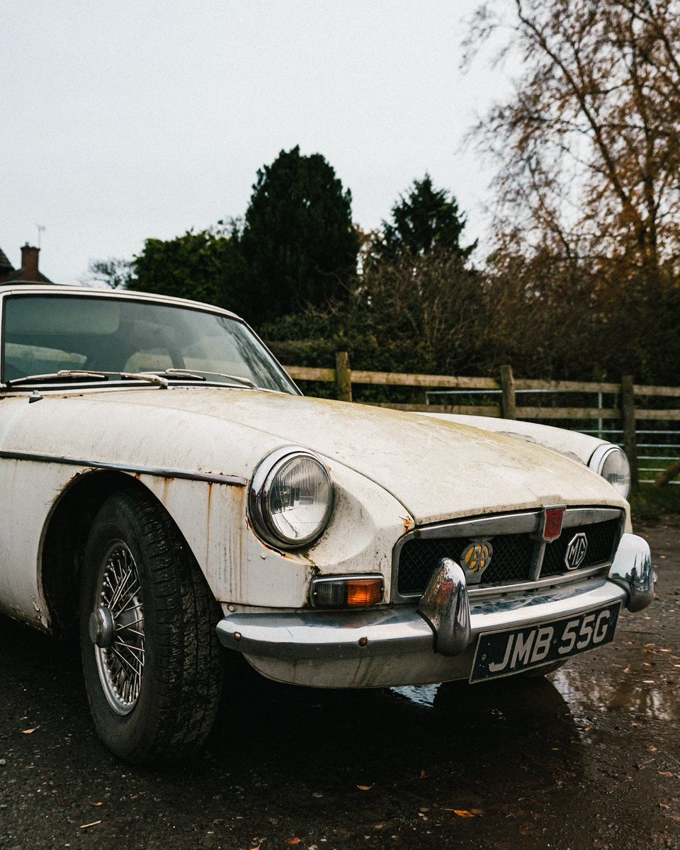 dechnoir's tweet photo. MGB GT
•
•
•
#photography #photographer #exploremore #lookslikefilm #fujifilm #fujifilmphotography #fujimag #fujifilmxseries #myfujifilmlegacy #carphotography #mg #mgmgbgt #wabisabi #patina https://t.co/w36tkkdSHn
