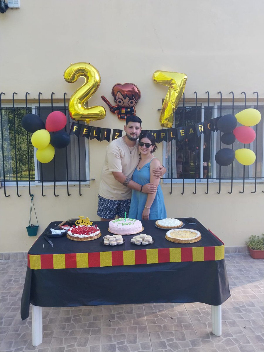 Ema_Villalba's tweet photo. Ayer mi cumple, y hoy el de mi novia, le lleve el desayuno a la cama. Agradecido por tenerla en mi vida #nadiedicenada https://t.co/QJMBwZ2G2x