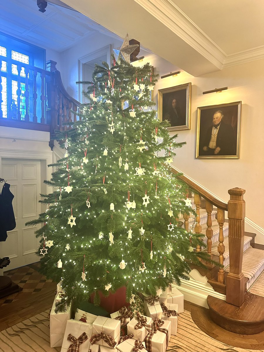 It’s beginning to look a lot like Christmas at the @parkkenmare 🎄 🎅 🤩