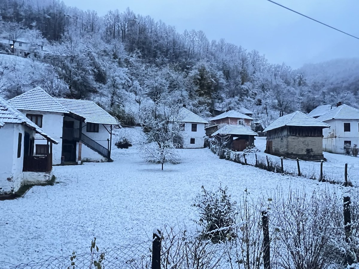 DuleneTurizam's tweet photo. Prvi sneg❄️☃️🌨️❤️ Dulene 24.11.2023 https://t.co/pfhfhH9mrV