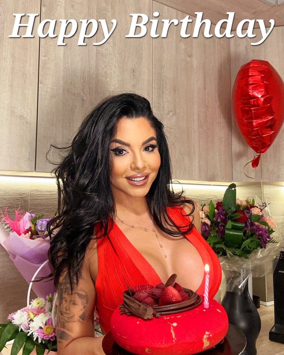 Studio4Models's tweet photo. @FitEvaCams #HappyBirthday #BirthdayGirl  @camsdotcom  @streamray https://t.co/GP3VYLyuES