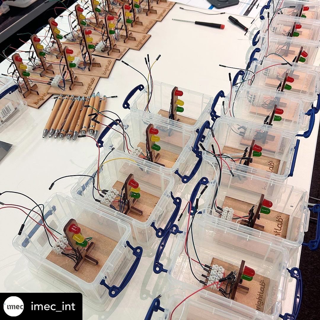 Brightlab tweet media