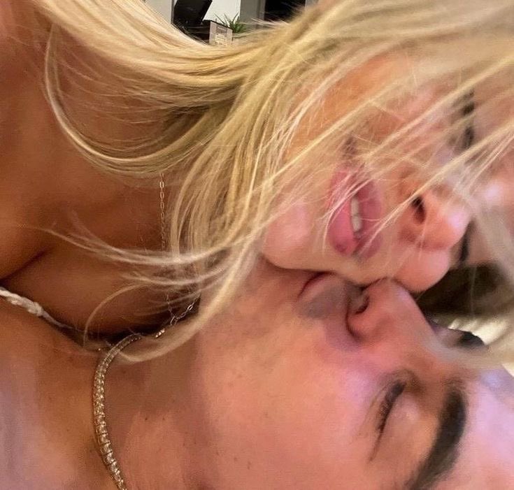 Mi todo ❤️ <a href="/xVxlkx/">ᴡɪʟʟ 🇨🇦</a> 
Nada es más hermoso que despertar a tu lado mi amor 🥰🥹