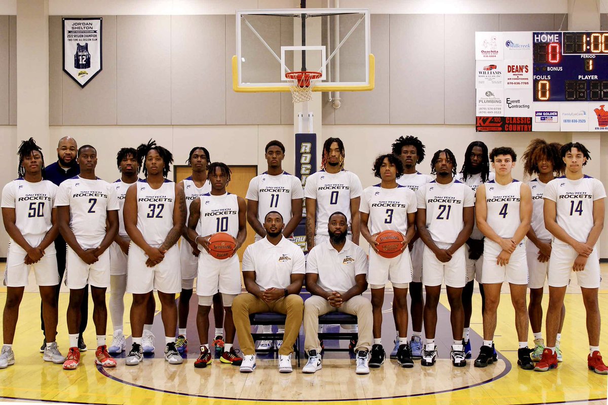 SAUTMENSHOOPS's tweet photo. This CYBER MONDAY &amp; Holiday Season, tap in and support your SAU TECH ROCKETS 🚀 MEN’S BASKETBALL TEAM and grab you some OFFICIAL ROCKETS Gear ‼️SHOP NOW⬇️

https://t.co/T52Sh8TPiM https://t.co/PJpiU0ac2M