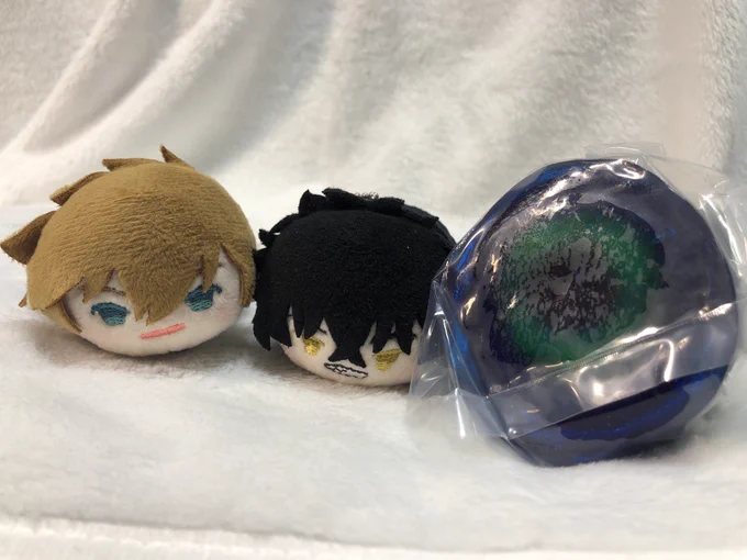 そういえば青色のりんごあめ買ったんやけど中のりんごが黄色かったの良かった(犬影的な意味で)