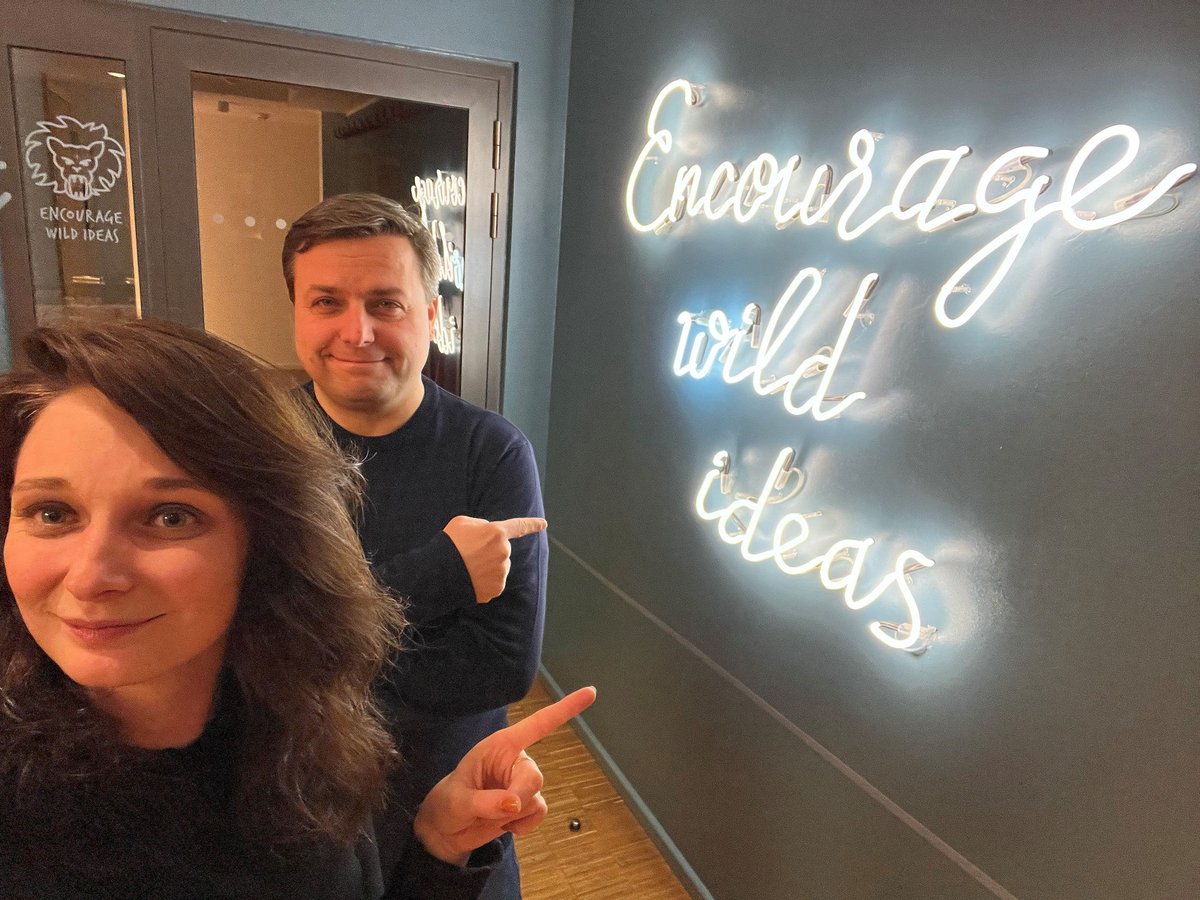 HPI_DE's tweet photo. Sina Jurkowlaniec und Leon Stebe leiten seit einigen Wochen gemeinsam die Abteilung "Marketing and Communications" am HPI. Wie sie junge Leute neugierig auf das #Informatikstudium machen wollen, erzählen sie in der neuen Folge unseres Podcasts #Neuland: 🎧https://t.co/y8GlIZXSGI https://t.co/4gBeKAPEvB