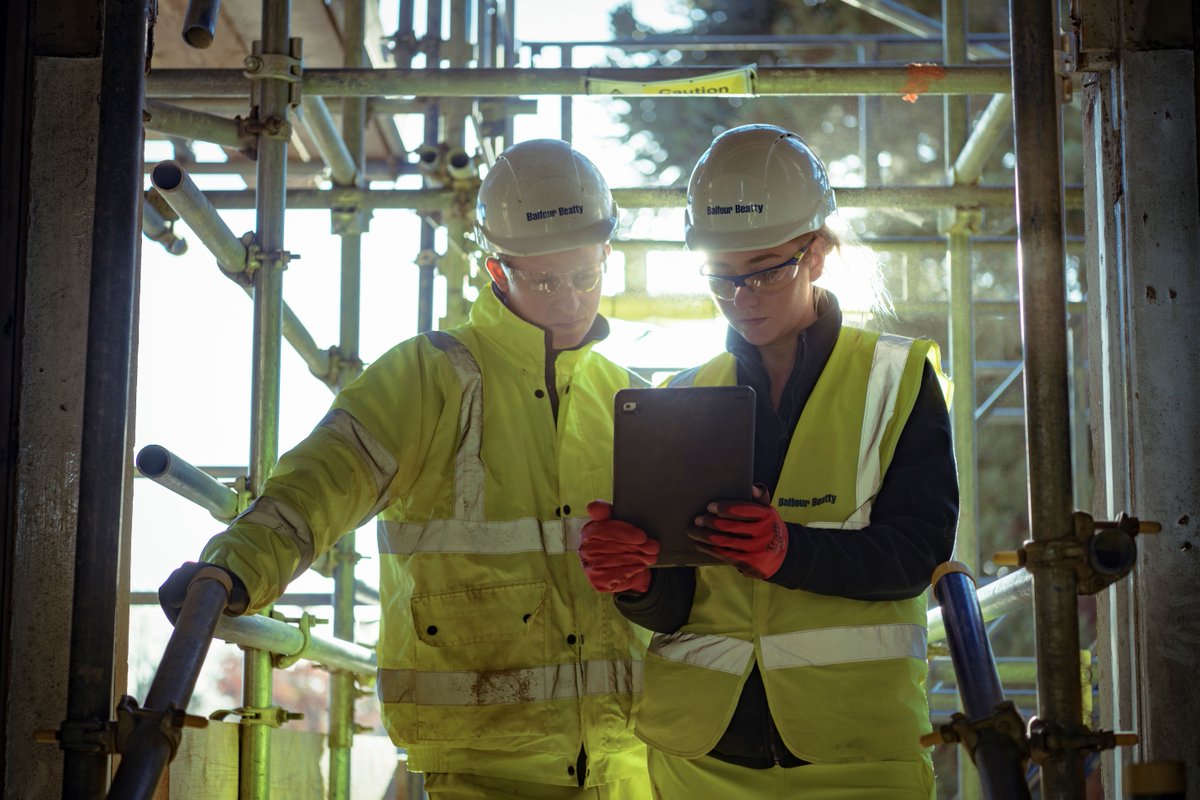 balfourbeatty's tweet photo. We offer a wide range of graduate programmes designed to kick-start your career. Join us and you’ll work alongside our industry’s finest experts. Visit https://t.co/c0akXNLgPz to explore our opportunities and apply today! #ShapeEverything #Graduates https://t.co/xhW8gf6D4H