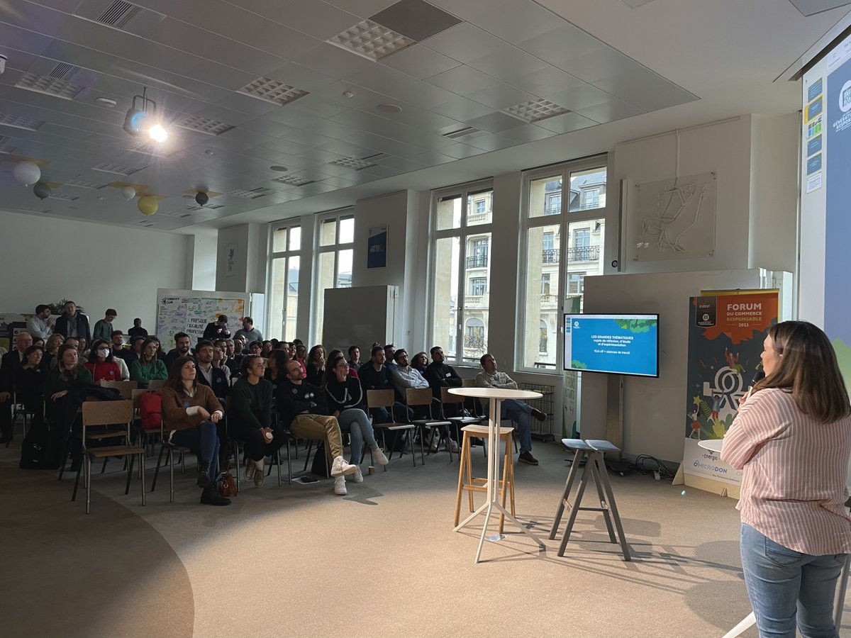 CollGenResp's tweet image. En bref :
🕥 10h20 : Philippe de Mareilhac, MV Design, sur le conseil stratégique et le branding.
🕥 11h20 : Anne Cassagnabère, HUBENCY, sur le recyclage et la gestion des déchets.
🕥 12h30 : Jocelyne LEPORATTI, lancement du livre "Basculer vers un commerce plus durable".