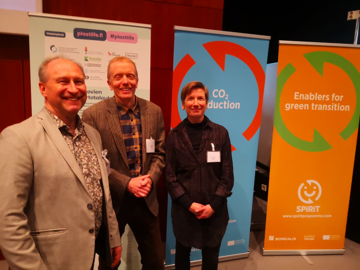 Kiertotalouteen's tweet image. Satakunta asiantuntijaa etsi tänään ratkaisuja muovin elinkaaren alku- ja loppupäähän. Kärkiteemoina olivat tuotesuunnittelu ja logistiikka muovin kestävän kiertotalouden mahdollistajina. 

#PlastLIFE ja #SPIRITProgramme kiittävät osallistujia! 👏
#muovitiekartta