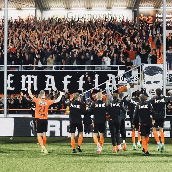 JanSmit's tweet photo. Het einde van mijn voorzitterschap bij FC Volendam is nabij. Gisteravond ontving het vierkoppige bestuur van FC Volendam een mail van de Raad van Commissarissen, waarin het voorgenomen ontslag van het voltallige bestuur wordt aangekondigd. https://t.co/bMsgpuGNEo
