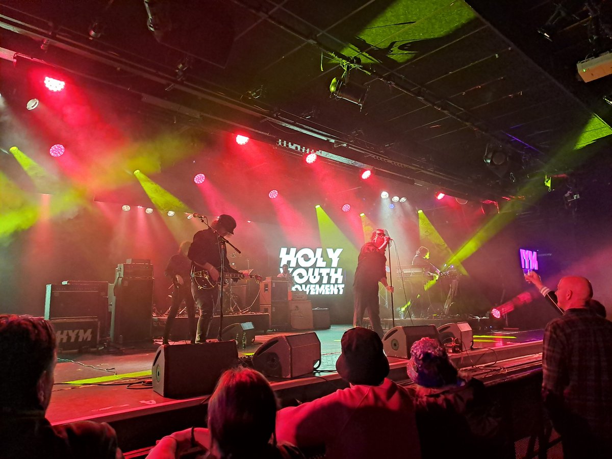 Next up in our reviews of @ShiiineOn_ are Bristol's @HYMovement . Ecstatic and exhilarating from start to finish! Read all about their triumphant set here: travellerstunes.com/review/holy-yo…